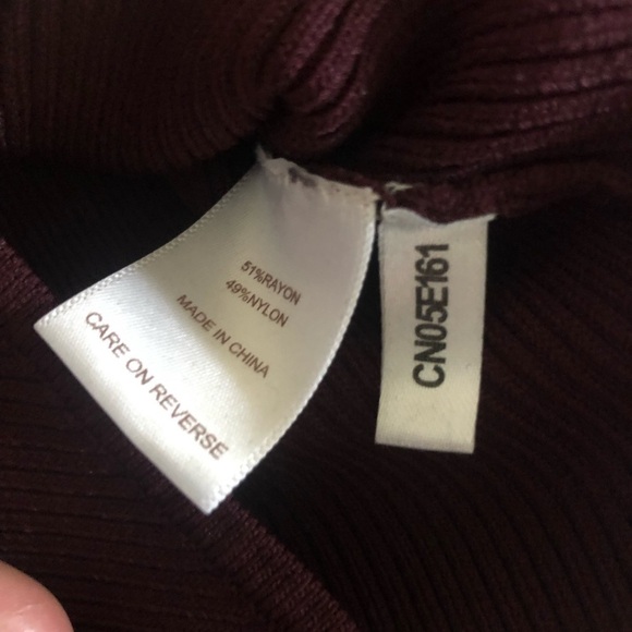 Eva Mendes Maroon Ribbed Off the Shoulder Long Sleeve Bodysuit M - Picture 6 of 7